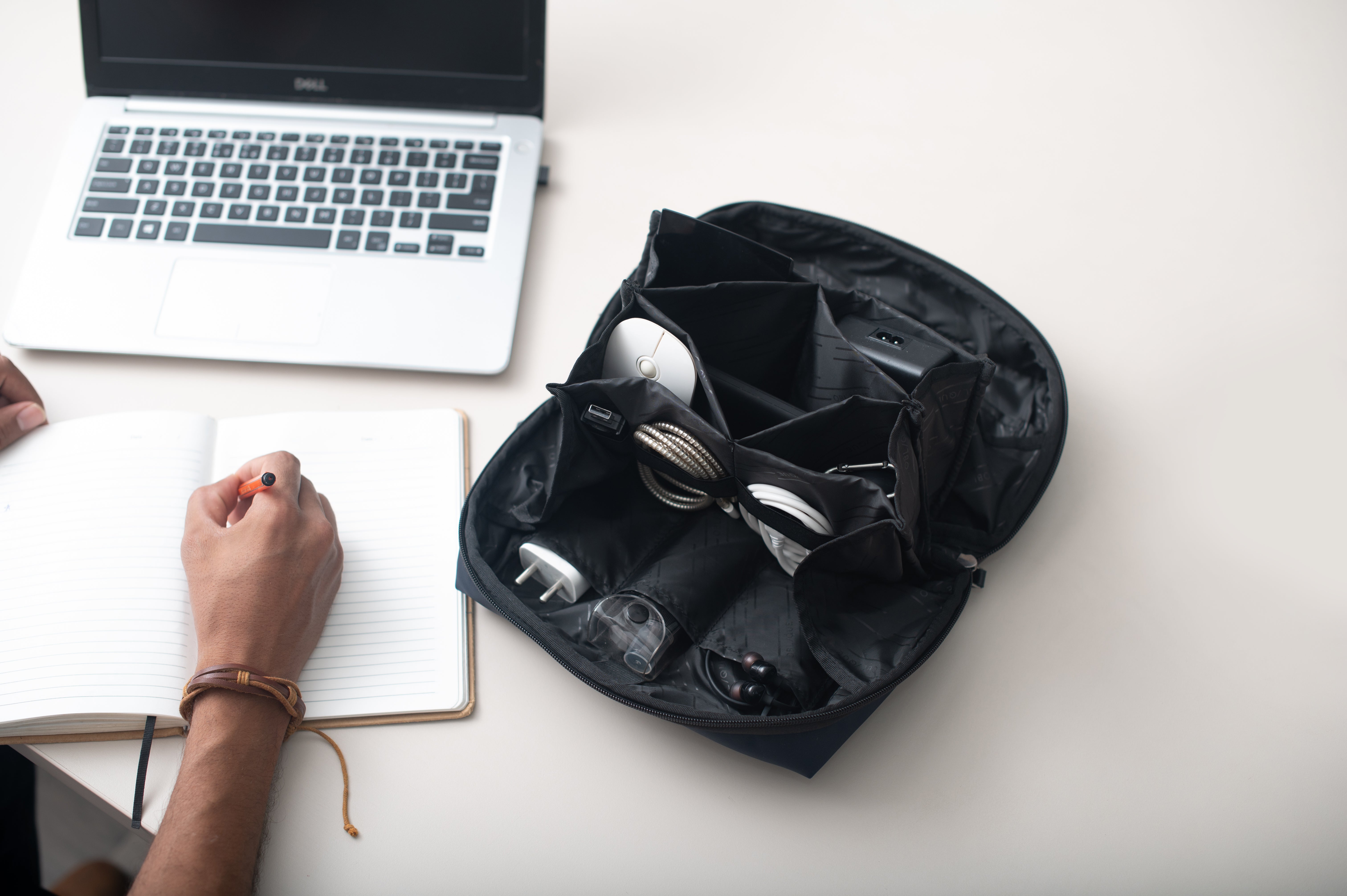 Tech Pouch - Siri