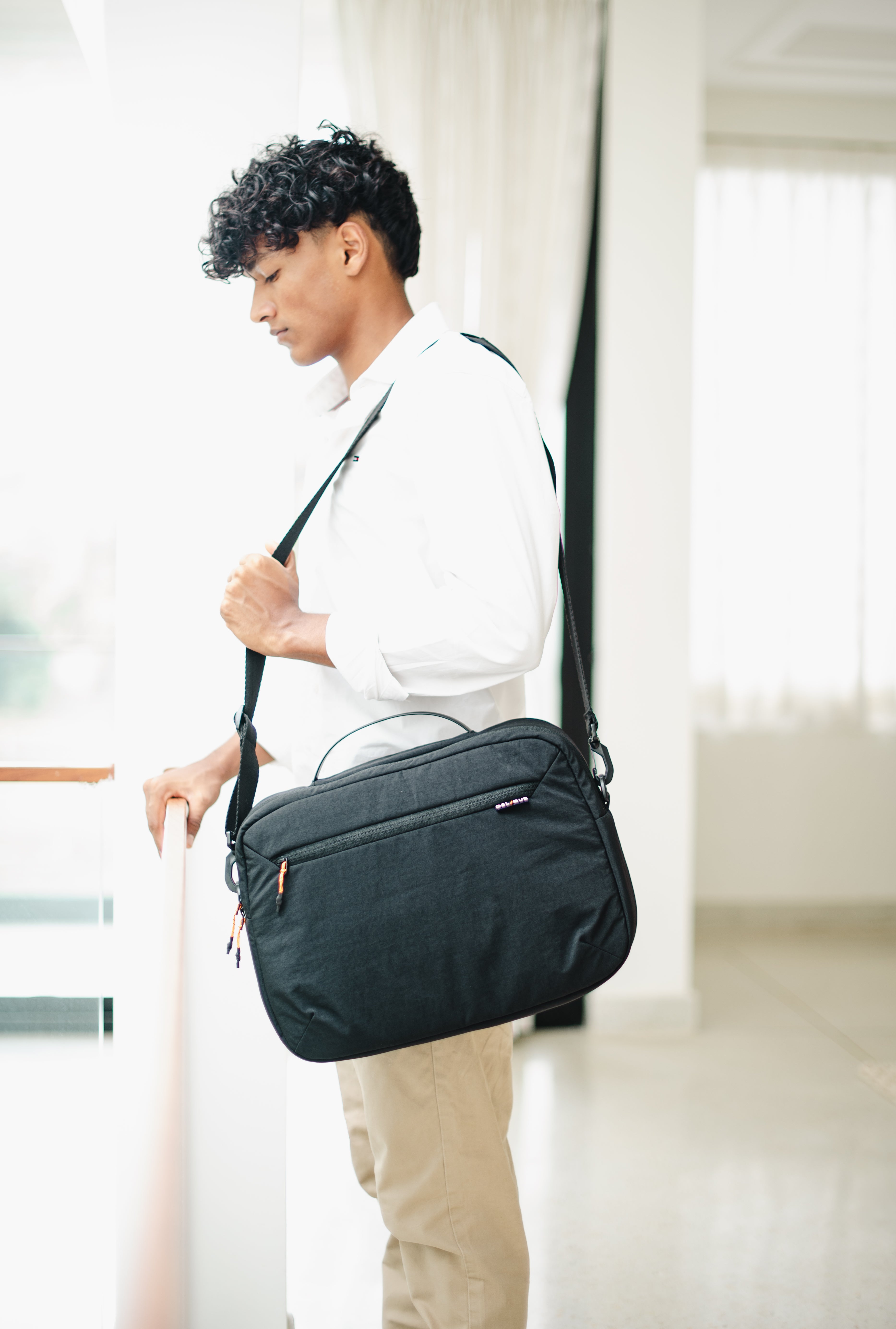 Knight Messenger Bag- Black