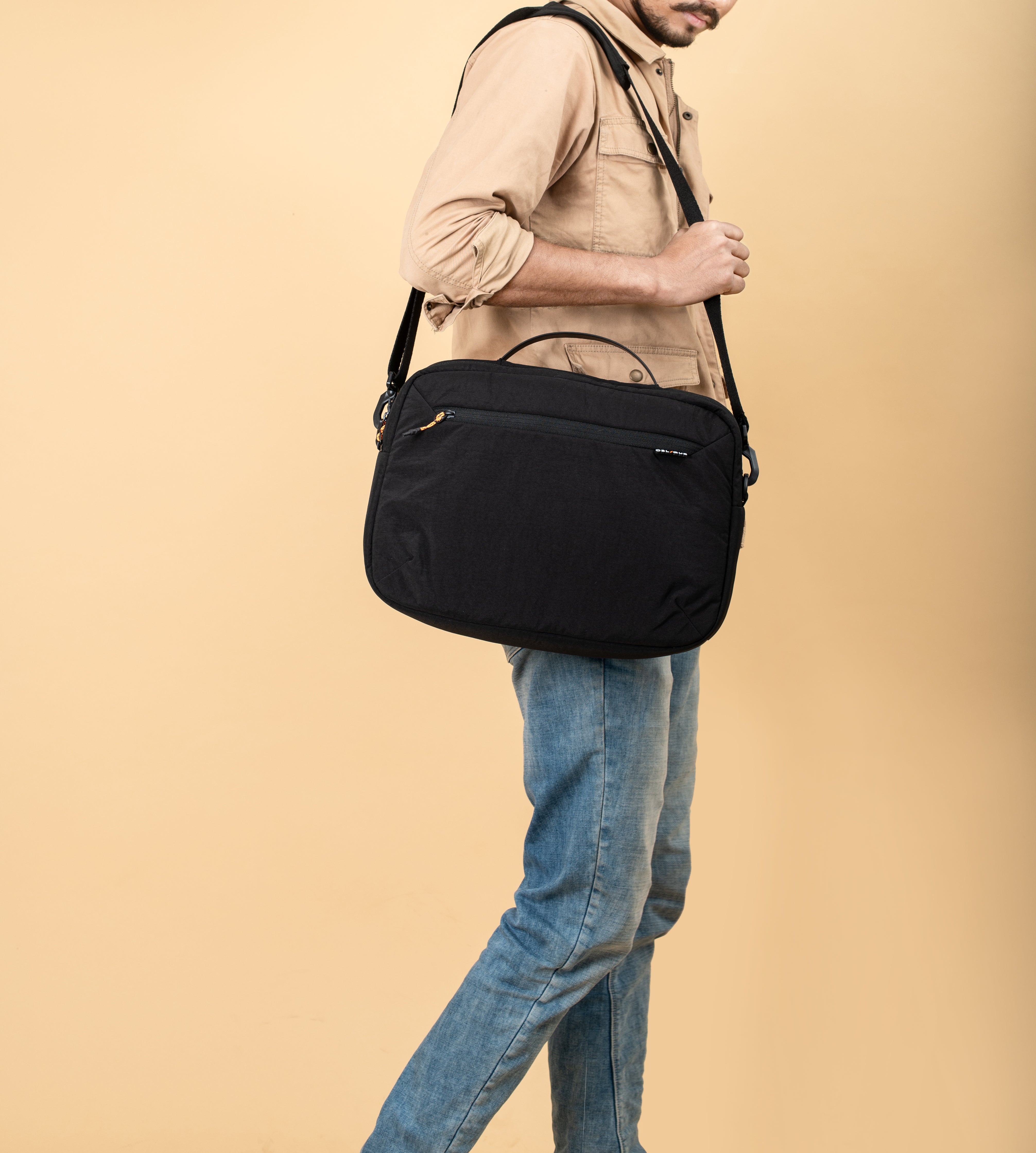 Knight Messenger Bag- Black