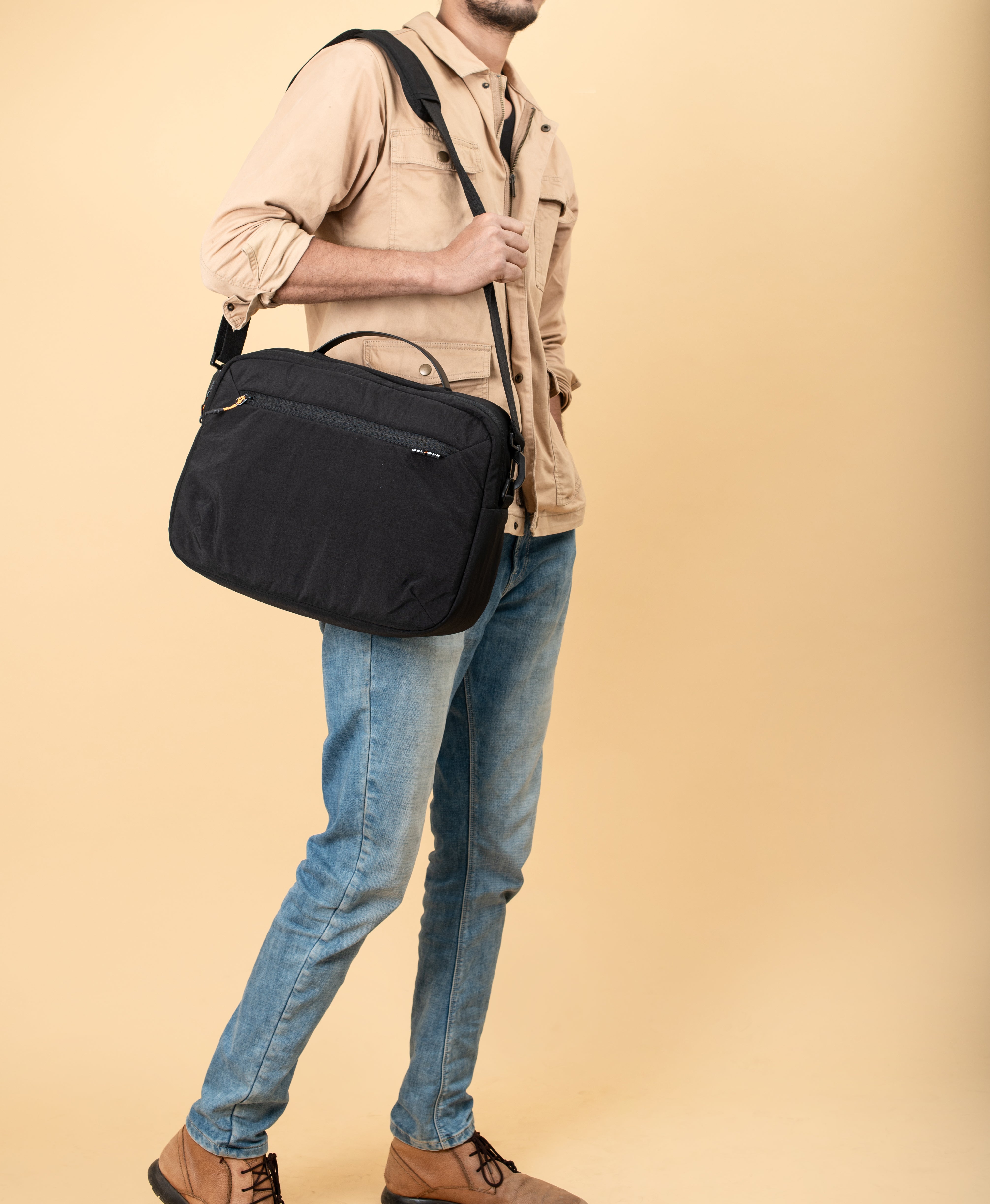 Knight Messenger Bag- Black