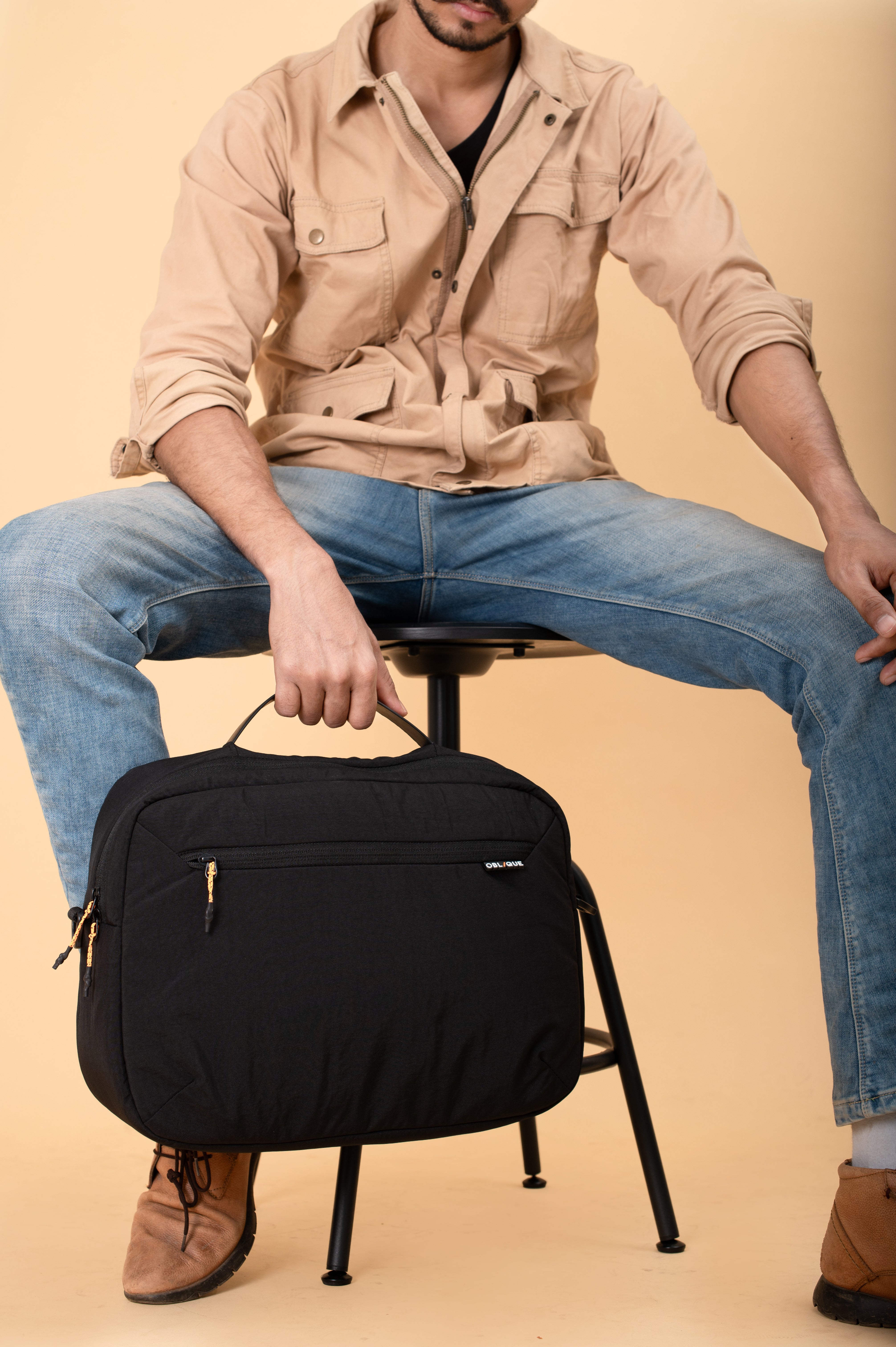 Knight Messenger Bag- Black