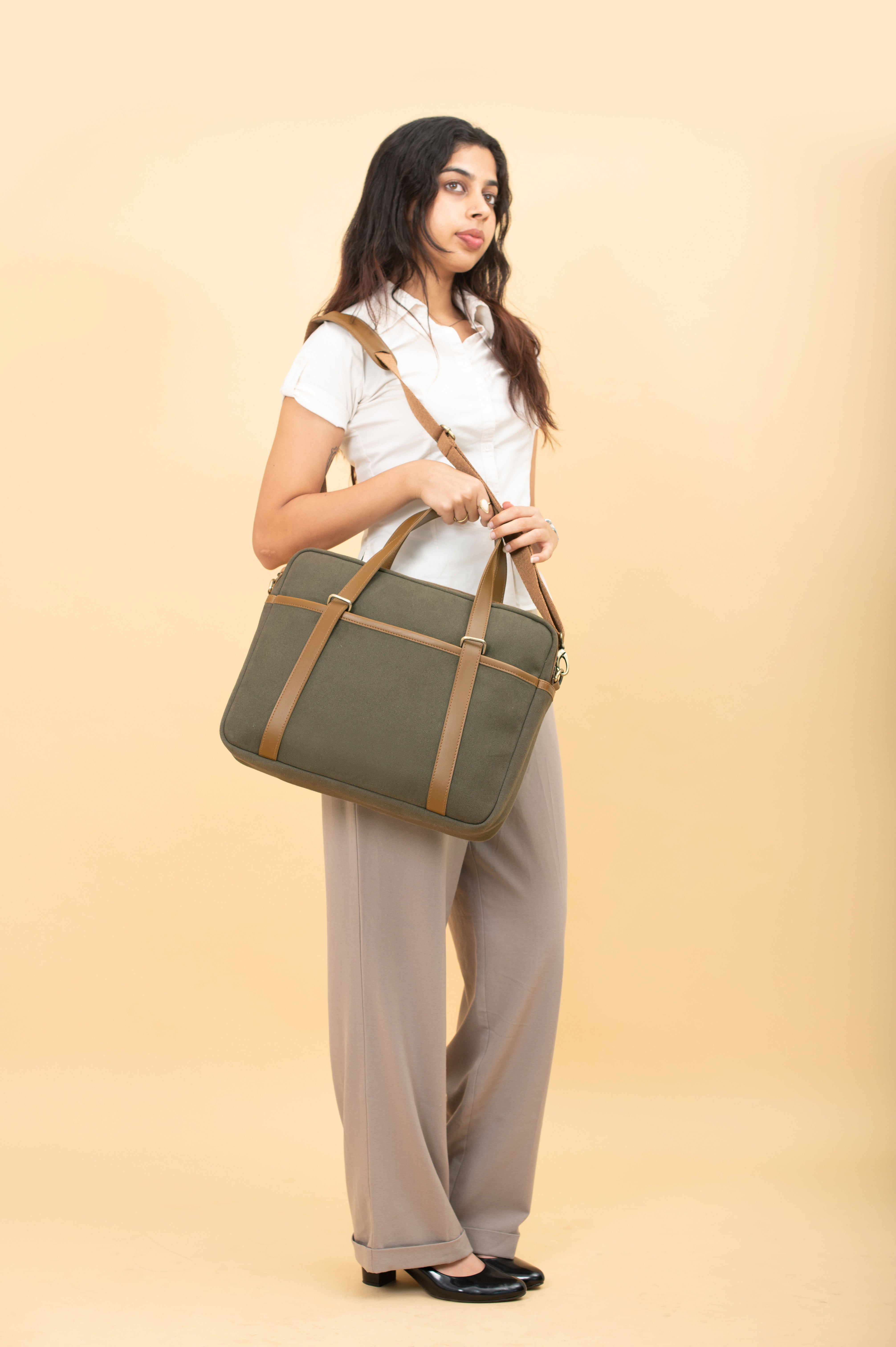 Smith Messenger Bag- Olive
