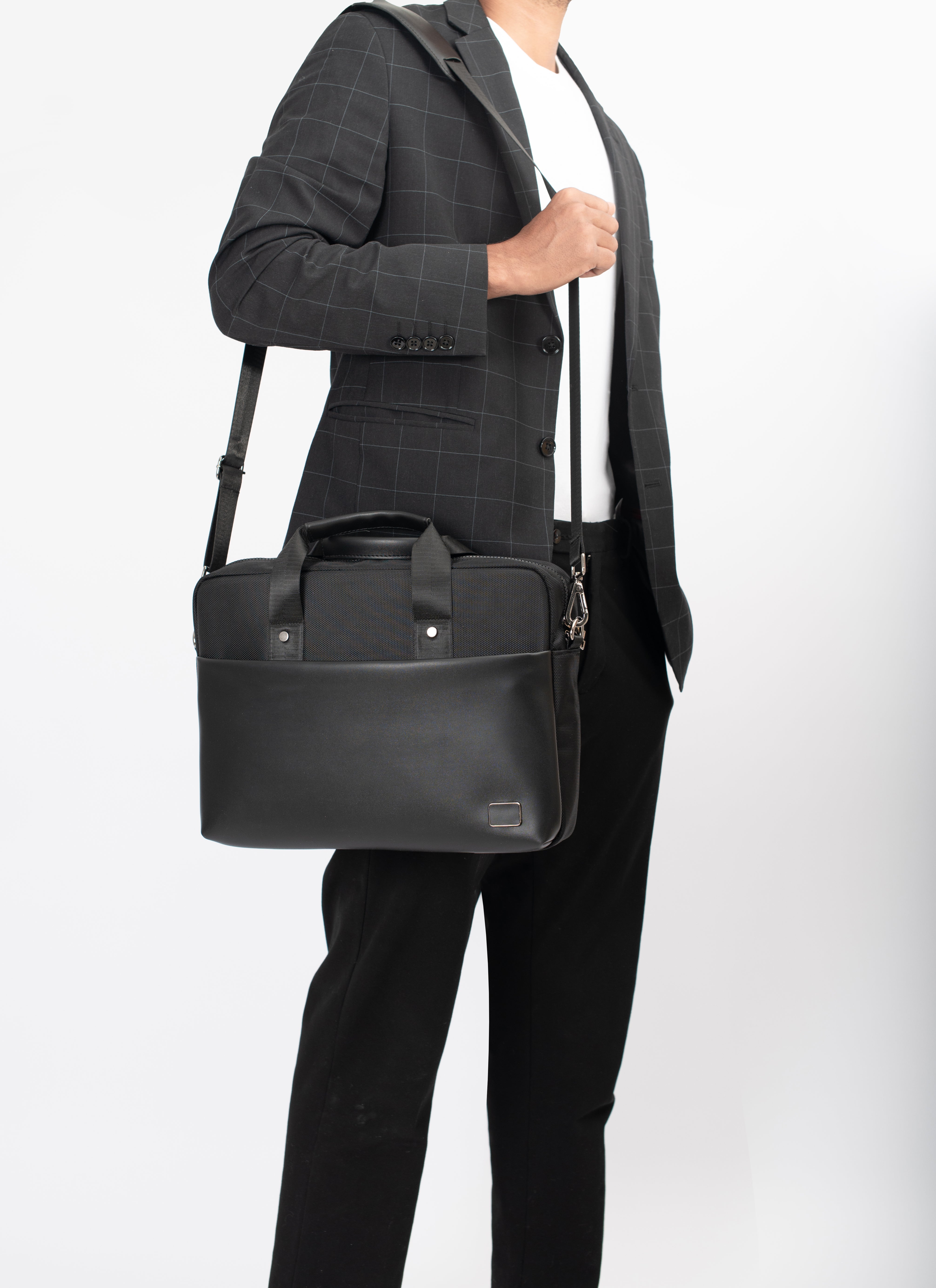 Cairo Messenger Bag- Black