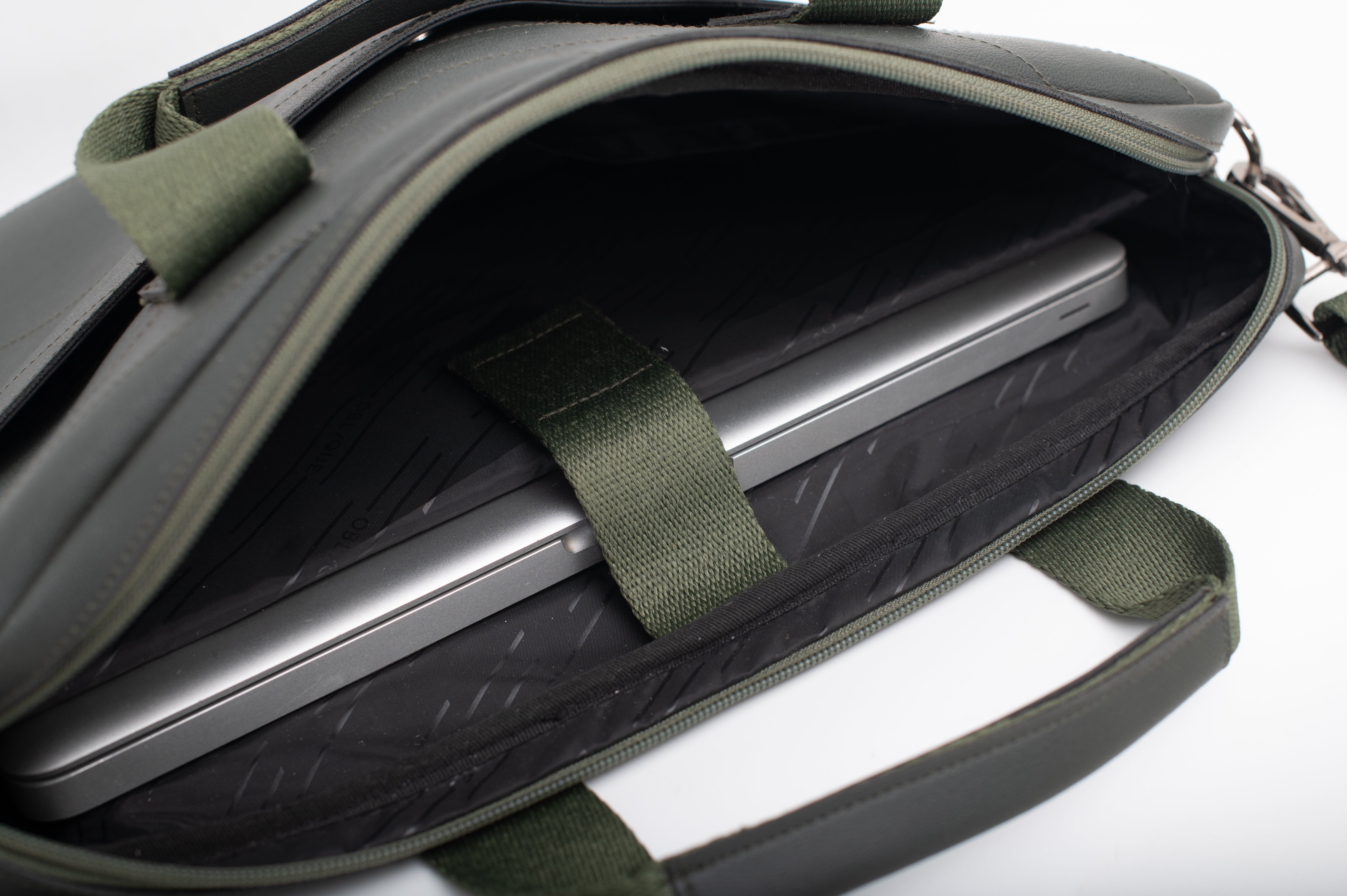Berlin Messenger Bag