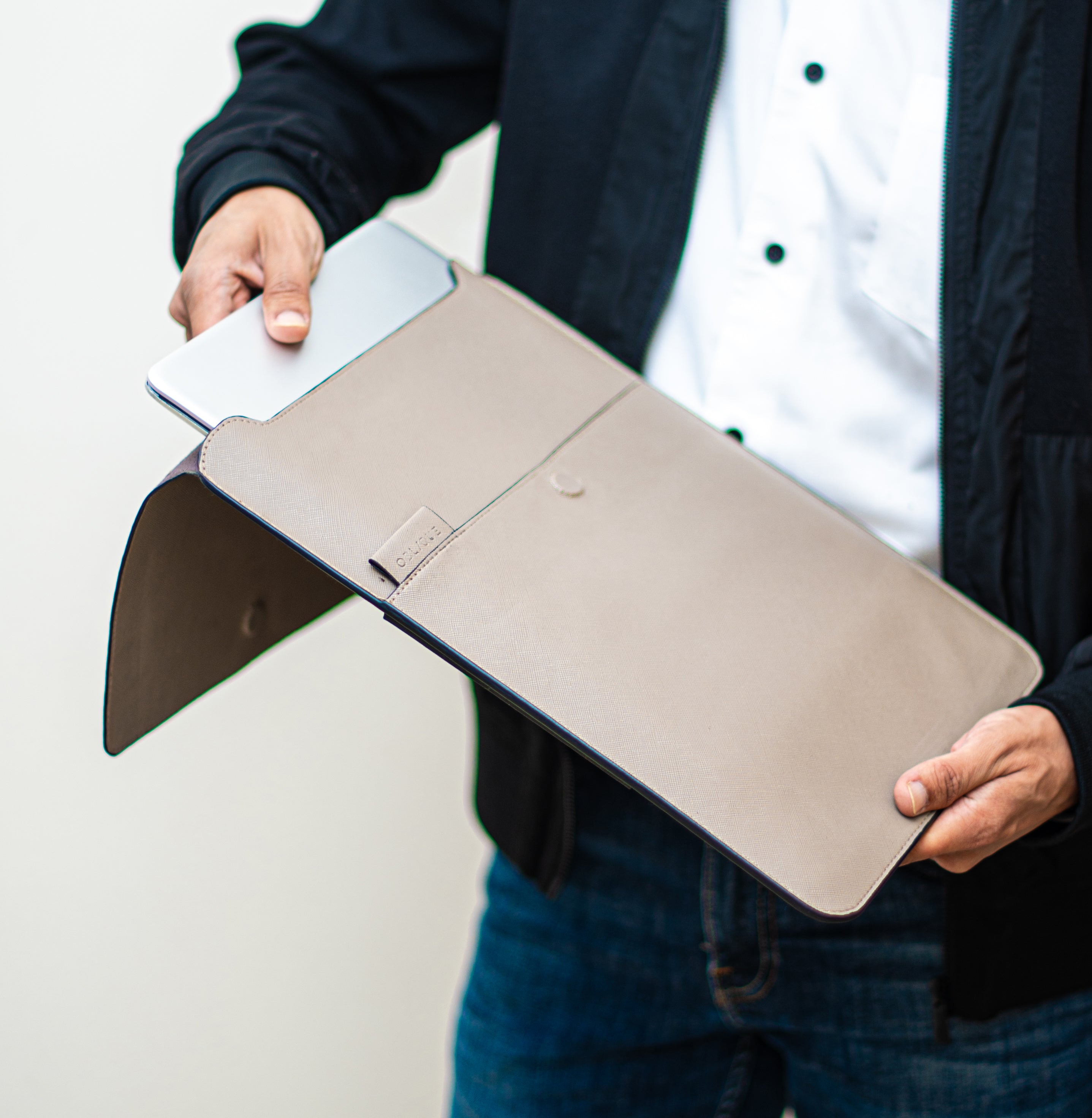 Laptop Sleeves with Desk Mat for Men & Women- Transformer – Oblique