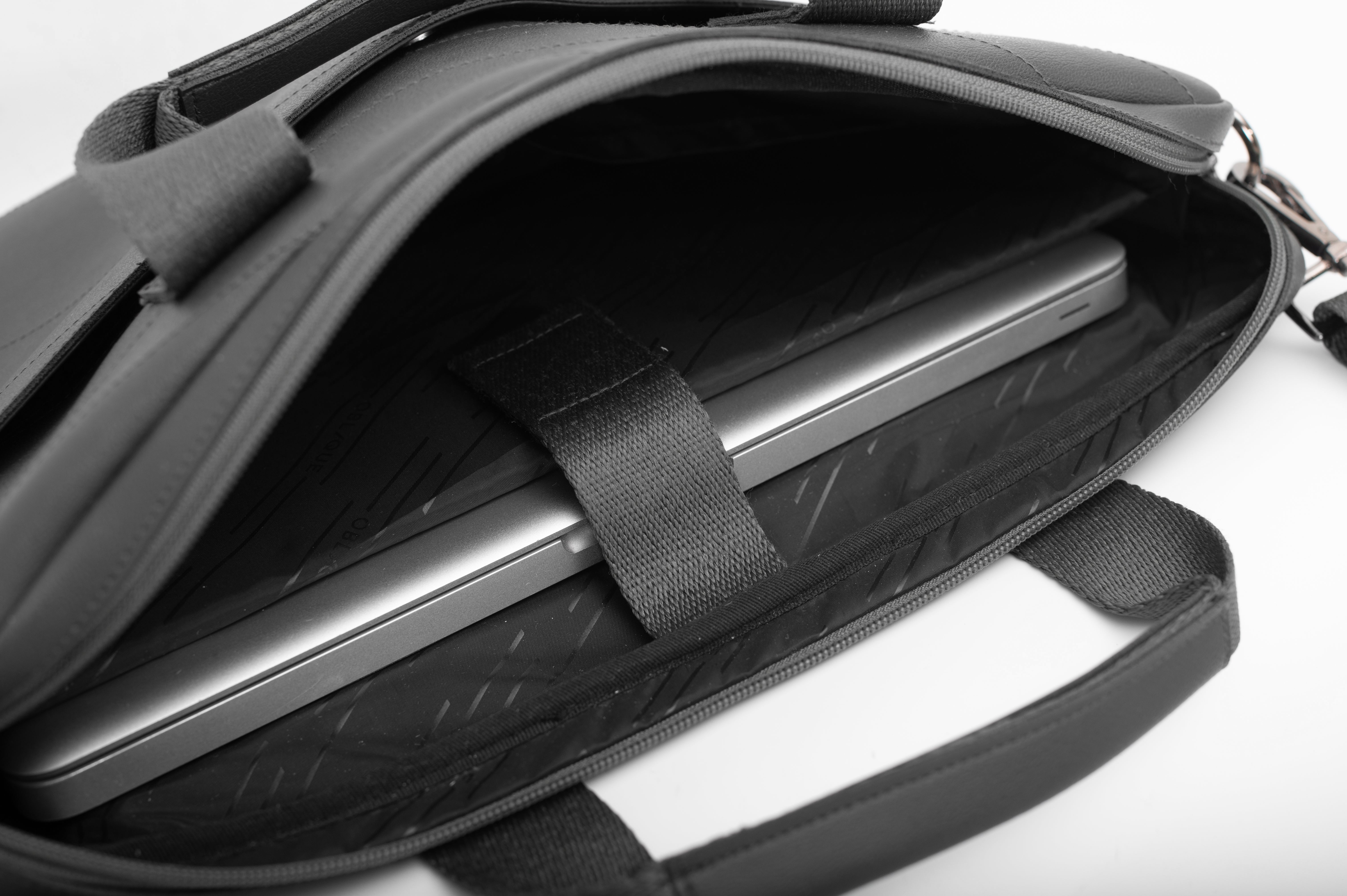 Berlin Messenger Bag